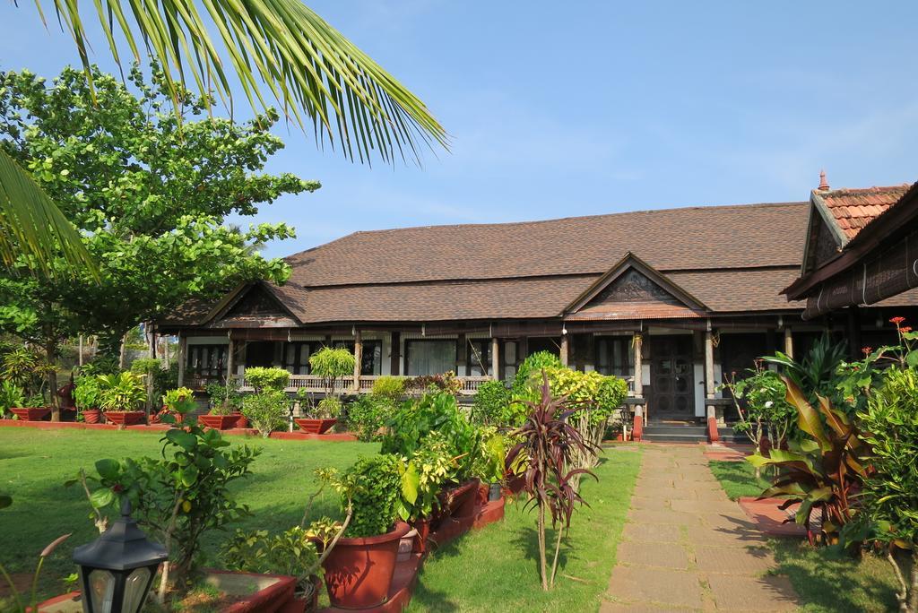 Palm Tree Anex Hotel Varkala Buitenkant foto