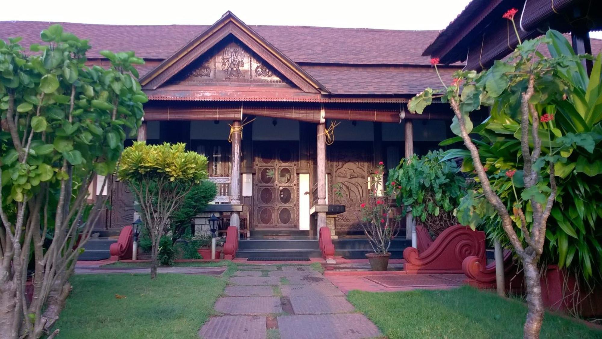 Palm Tree Anex Hotel Varkala Buitenkant foto