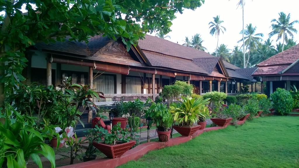 Palm Tree Anex Hotel Varkala Buitenkant foto