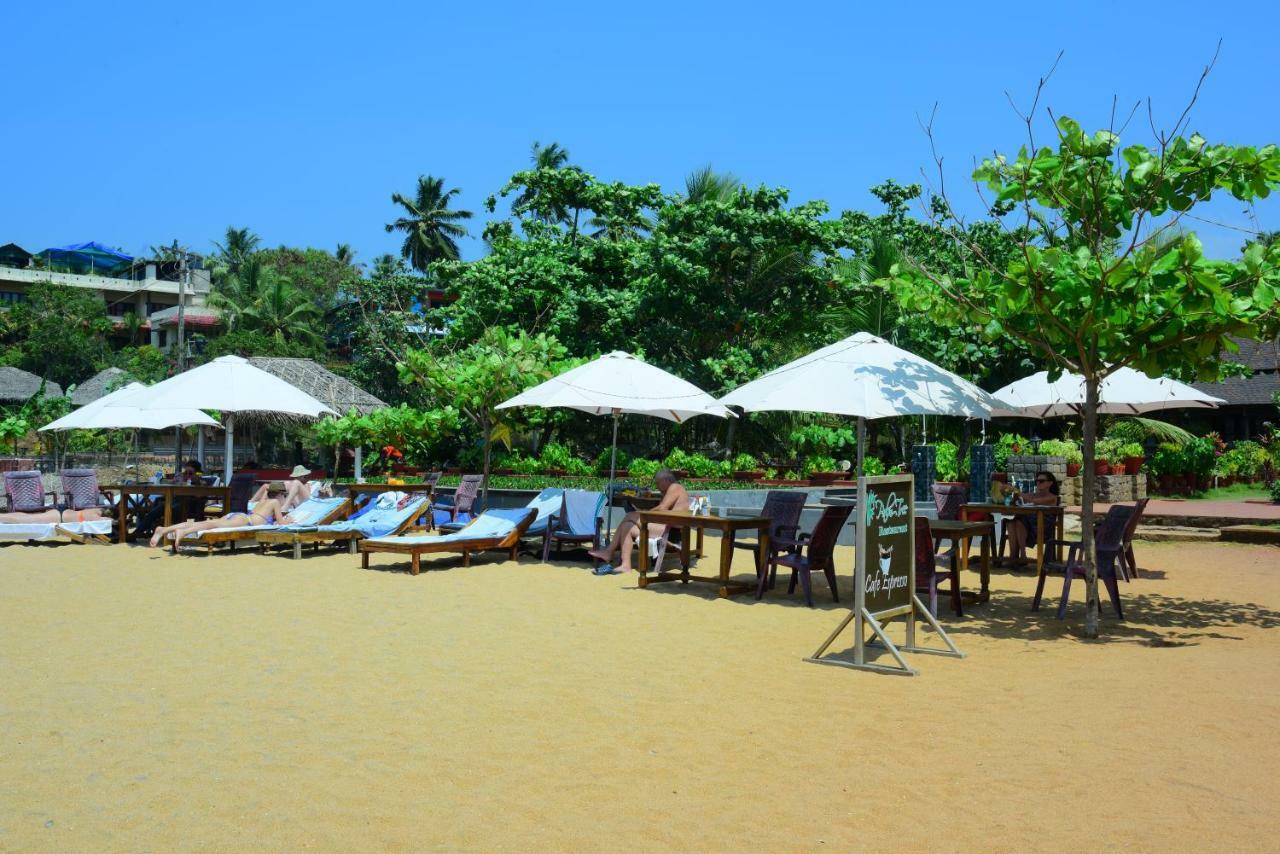 Palm Tree Anex Hotel Varkala Buitenkant foto