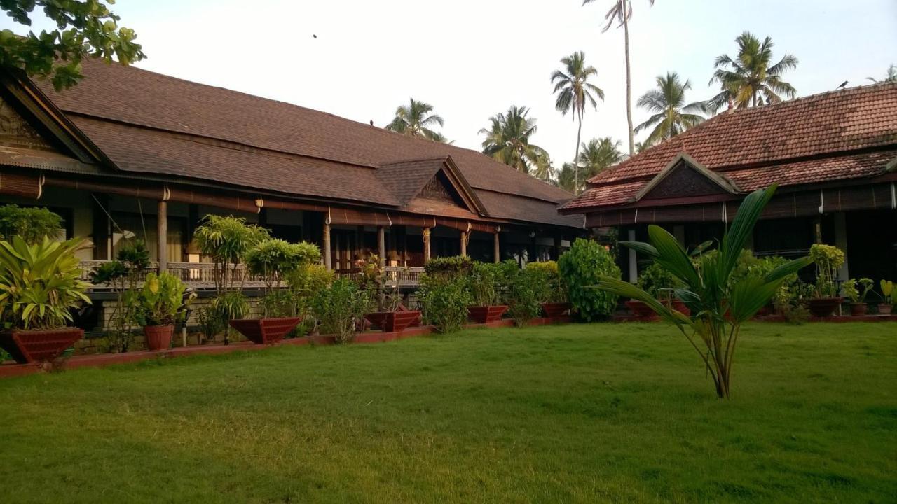Palm Tree Anex Hotel Varkala Buitenkant foto